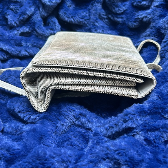 Stuart Weitzman Vintage Gold Evening Shoulder Bag - Picture 8 of 11